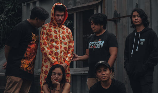 Extra Rise Band Photo 2